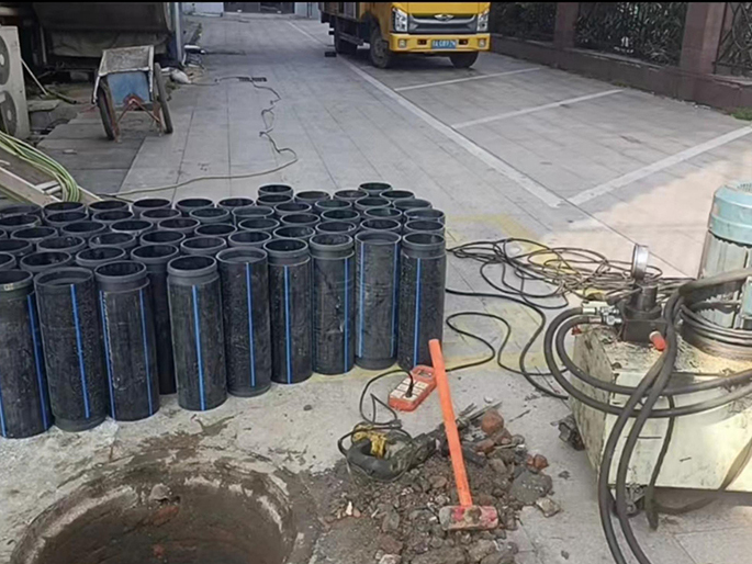 花溪PE置换管厂家 DN315置换管 非开挖管短管置换